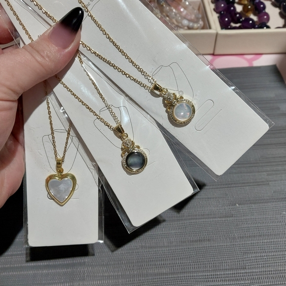.•°Happy🌛Moon°•. Other - 3pc GP Stainless Steel •MOP• Shell Necklace Set